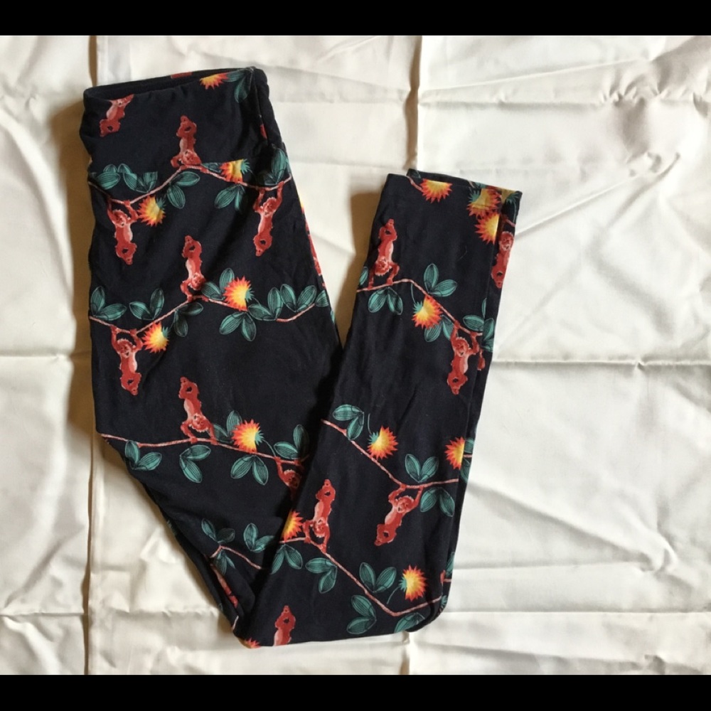 LuLaRoe OS Leggings Monkey pattern.